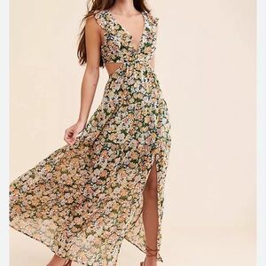 Astr the Label Floral Maxi Dress